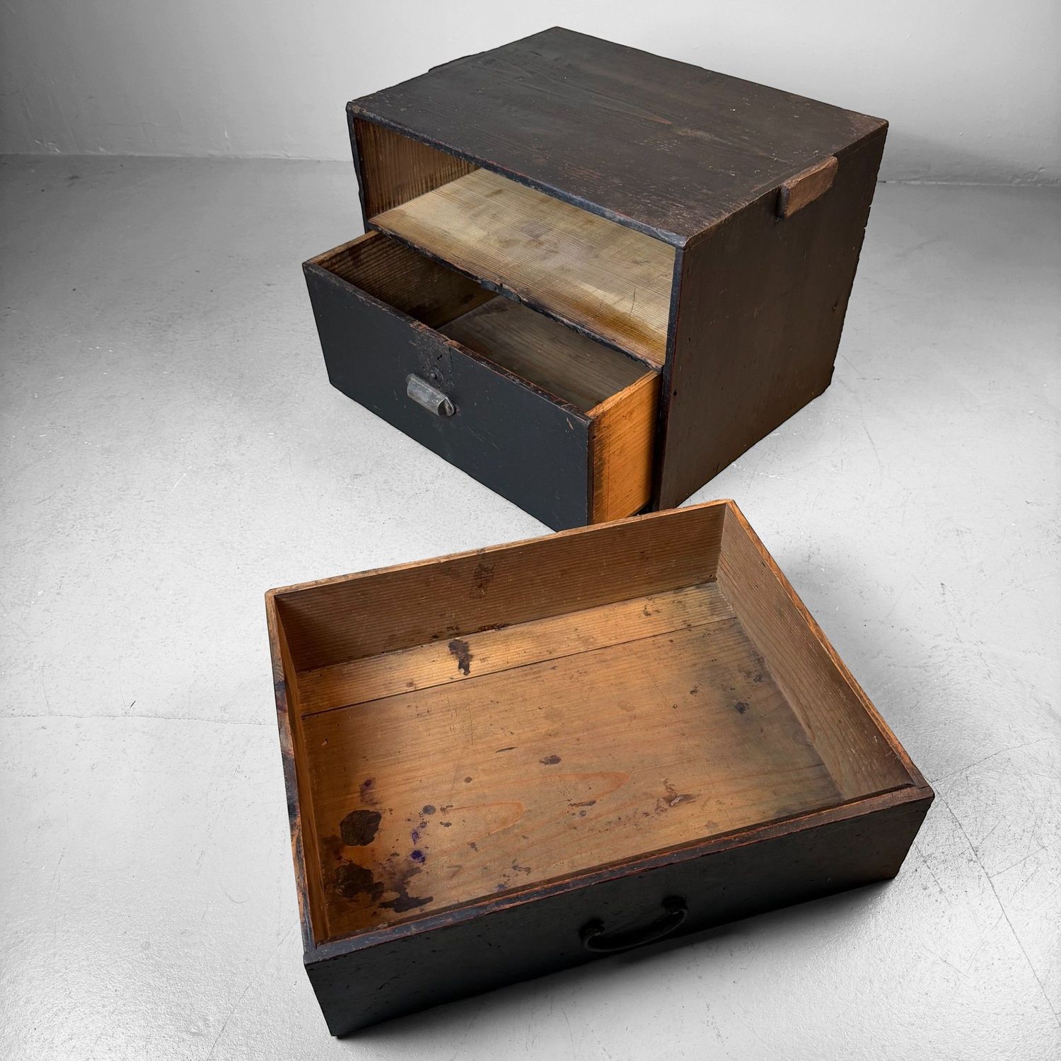 Small Japanese Tansu Drawer Chest, 1920s