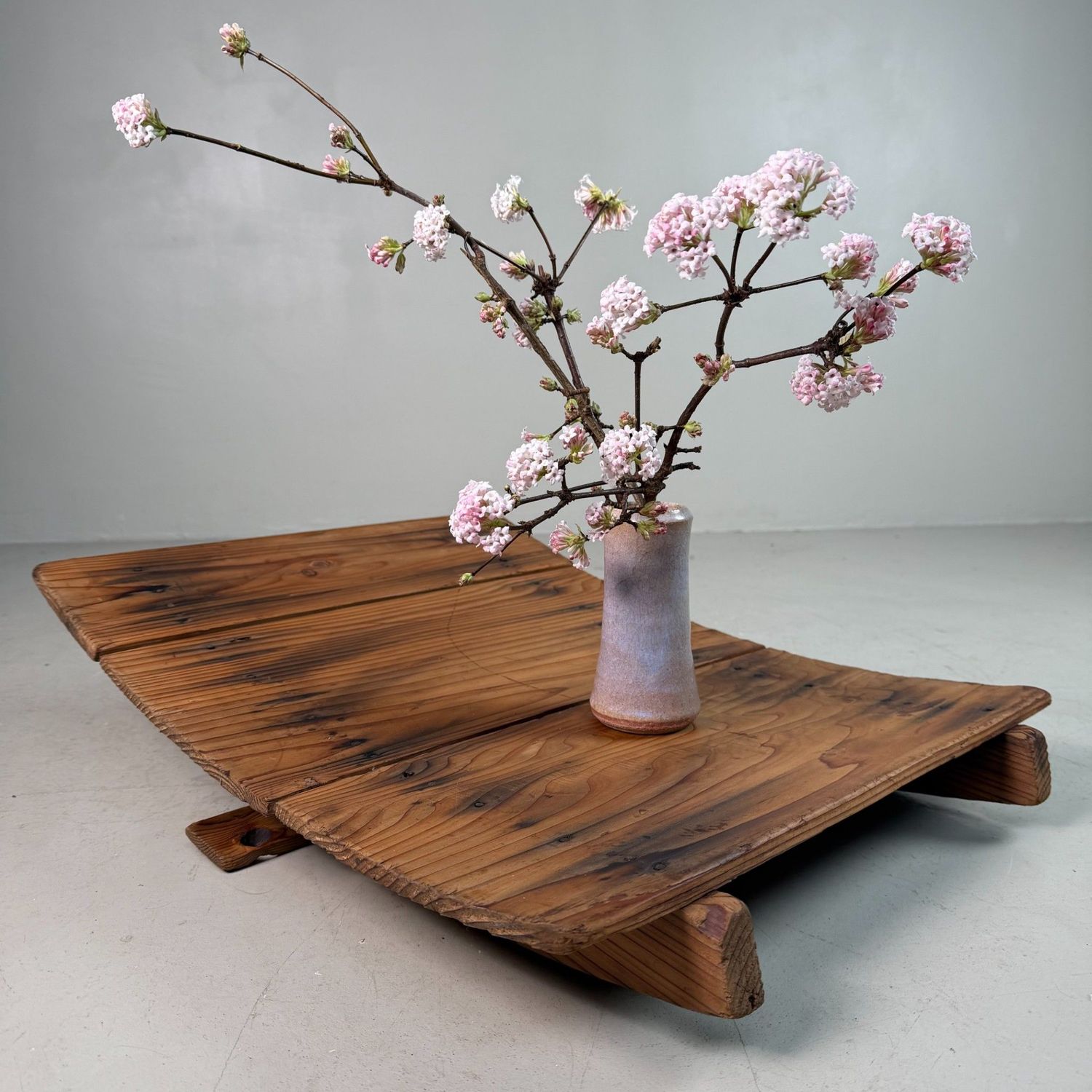 Japans Houten Sugi Plateau, Wabi-Sabi Displaystuk, 1930s