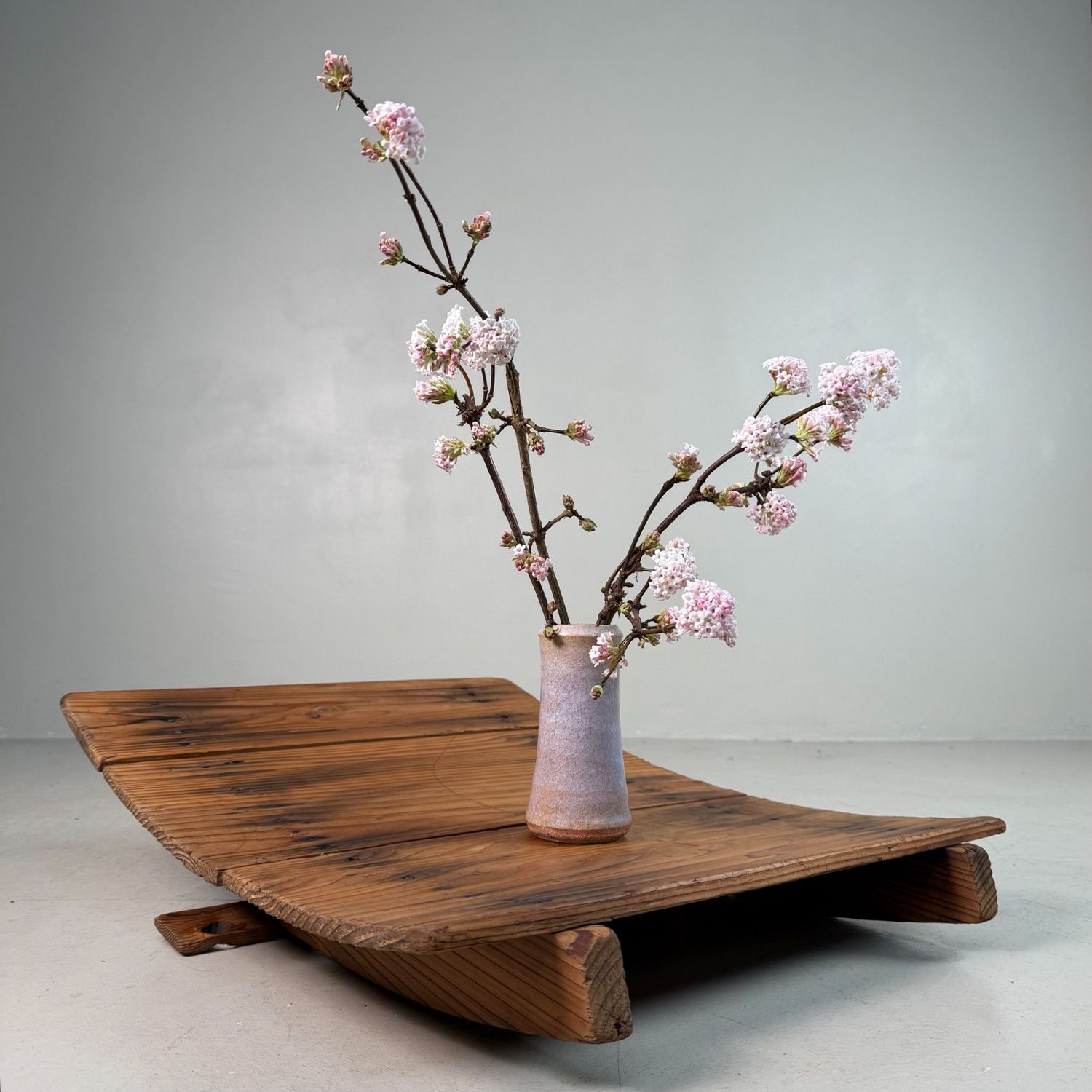 Japans Houten Sugi Plateau, Wabi-Sabi Displaystuk, 1930s