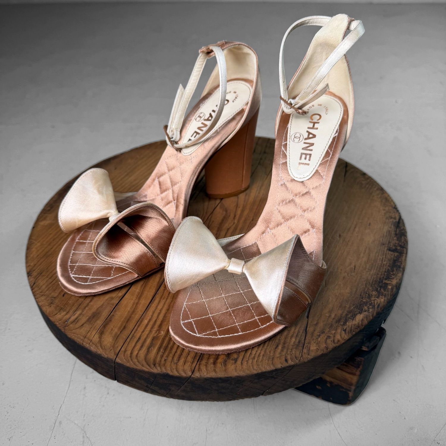 Japanese Wooden Oke Lid, Wabi-sabi Display Stand, 1920s