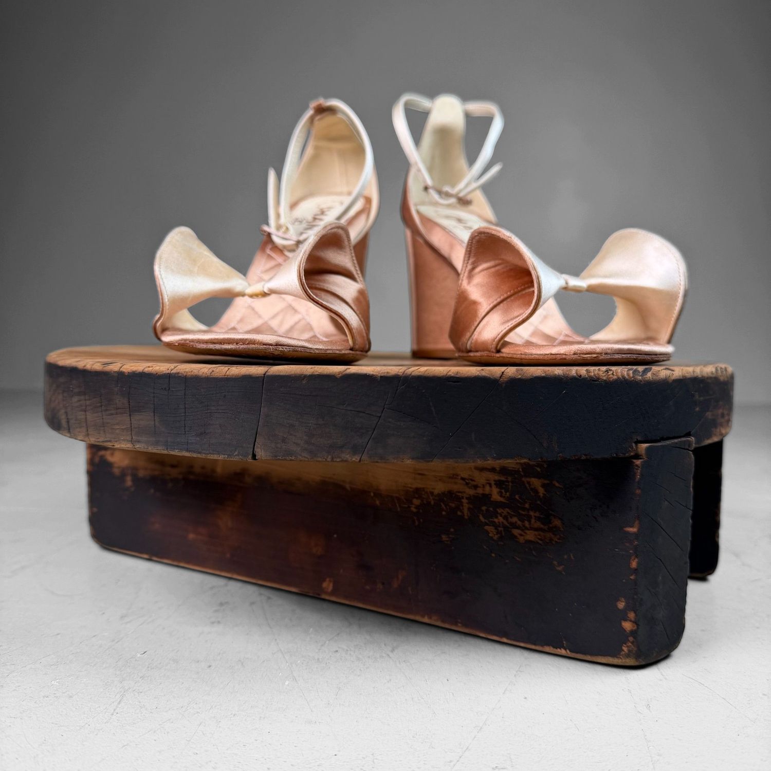 Japanese Wooden Oke Lid, Wabi-sabi Display Stand, 1920s