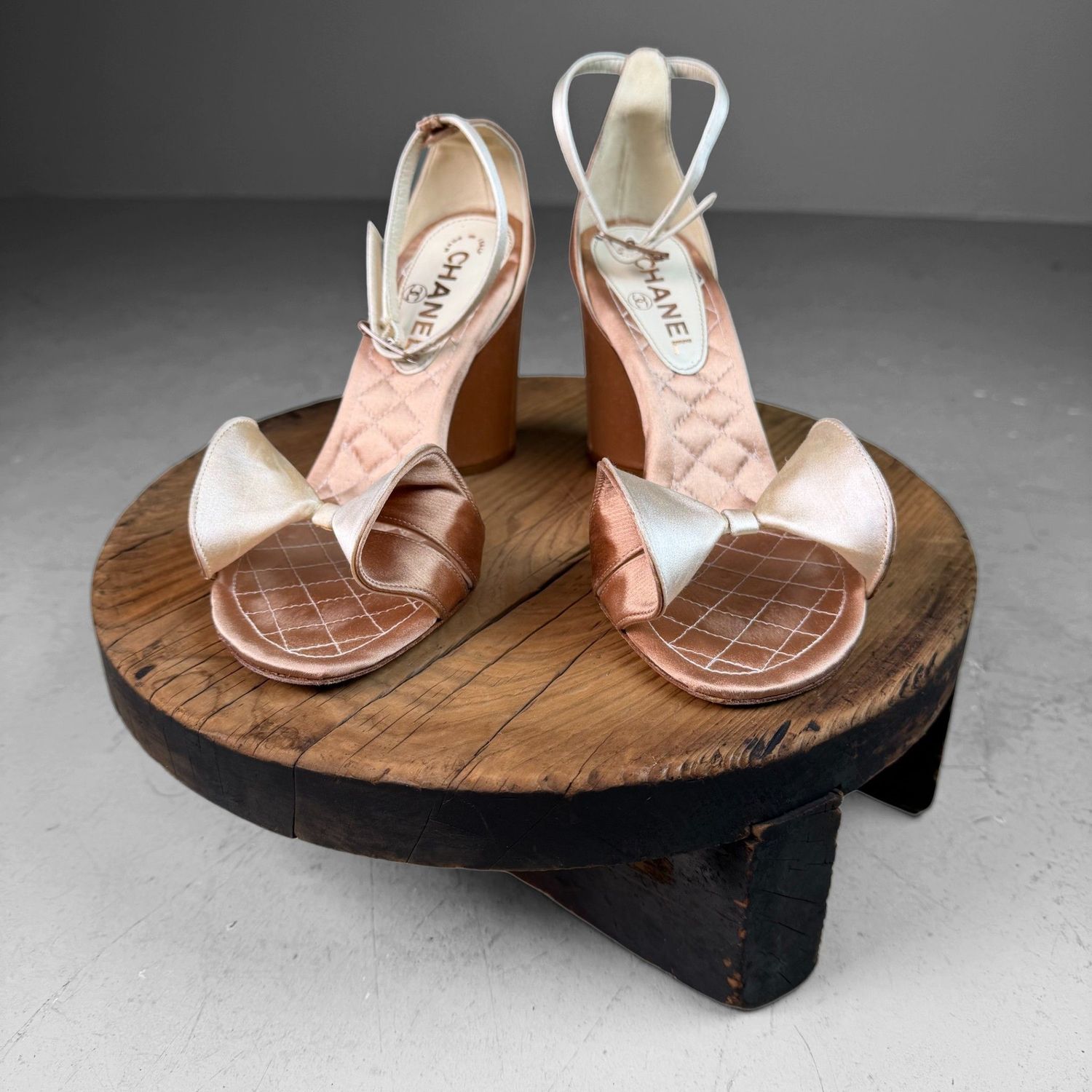 Japanese Wooden Oke Lid, Wabi-sabi Display Stand, 1920s