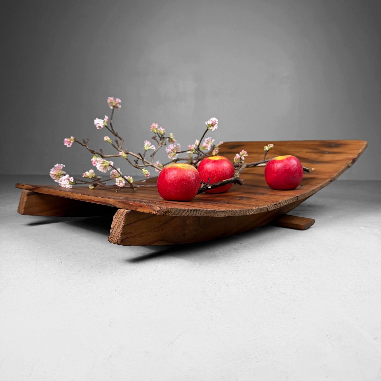 Japans Houten Sugi Plateau, Wabi-Sabi Displaystuk, 1930s