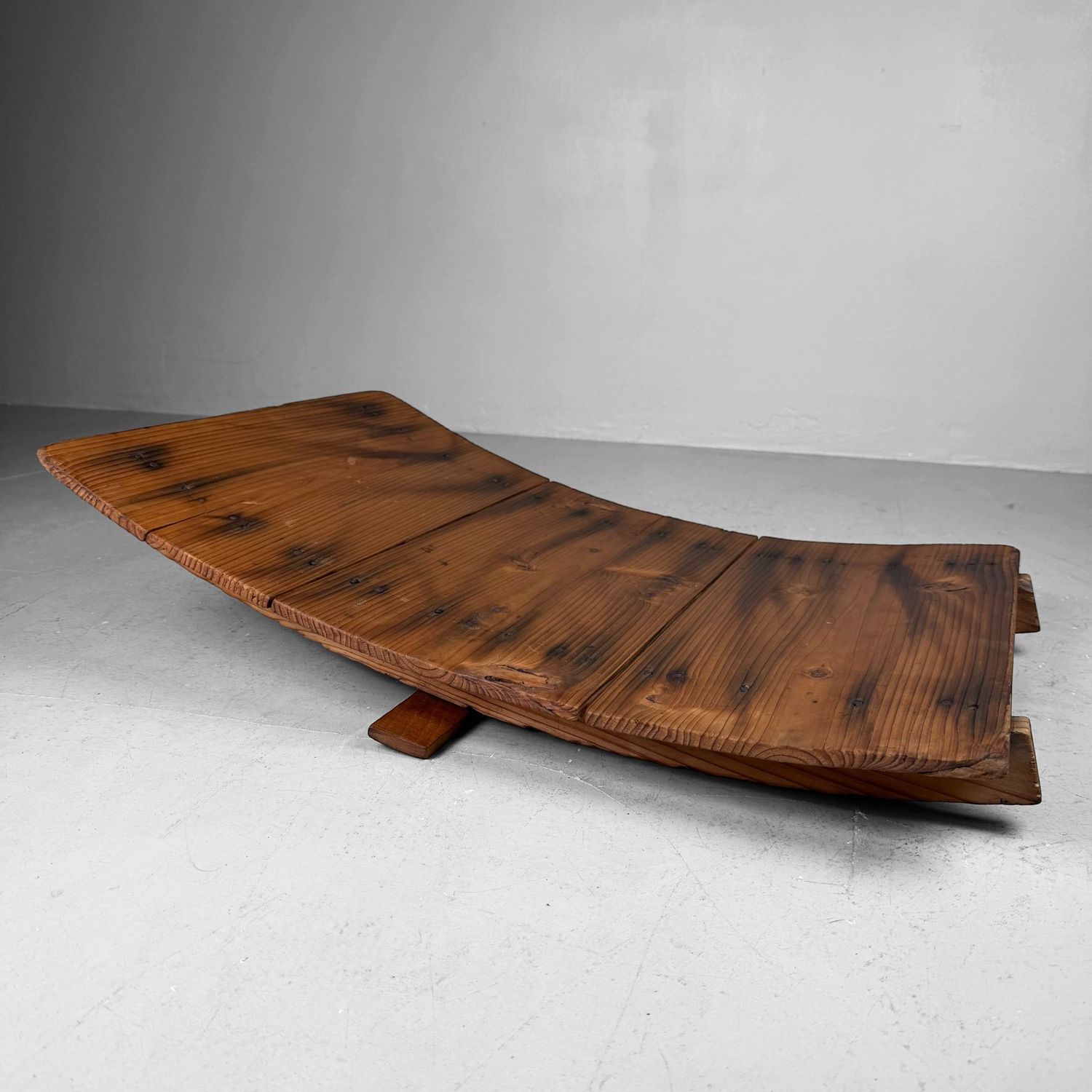 Japans Houten Sugi Plateau, Wabi-Sabi Displaystuk, 1930s