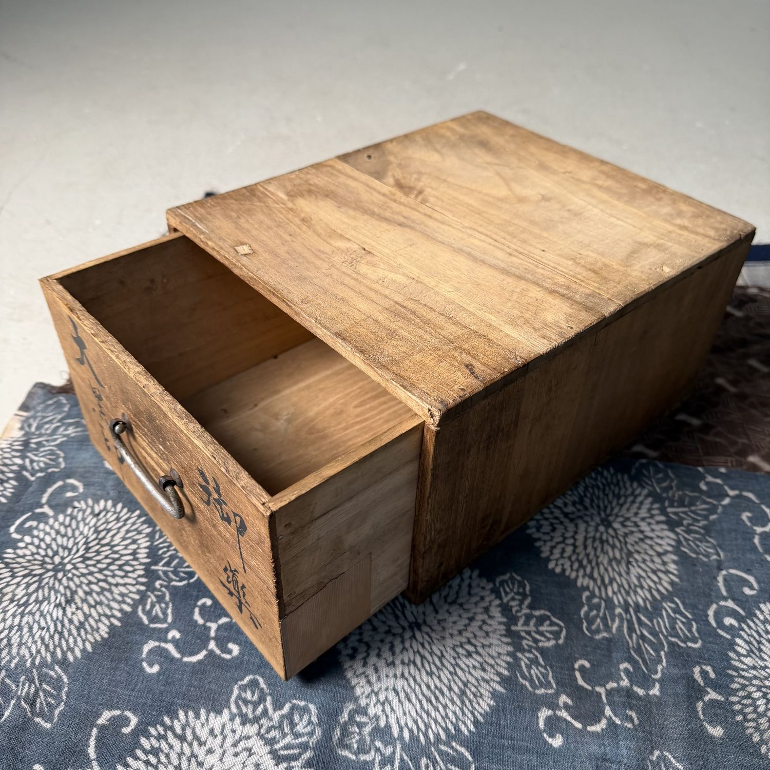 ​Vintage Japans Houten Medicijnkistje met Lade, 1950s