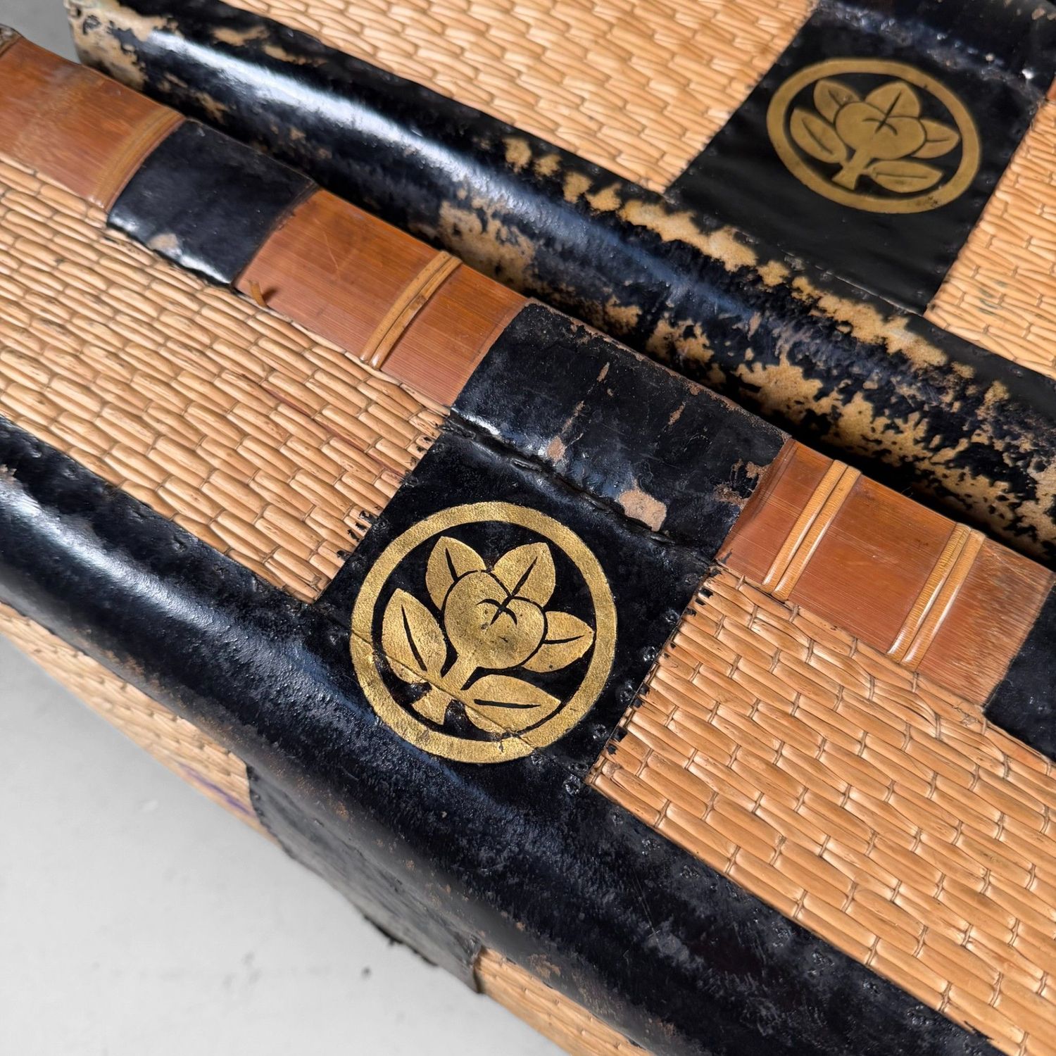Japanse Set Gevlochten Kōri Opbergmanden, Tachibanamon, 1900s