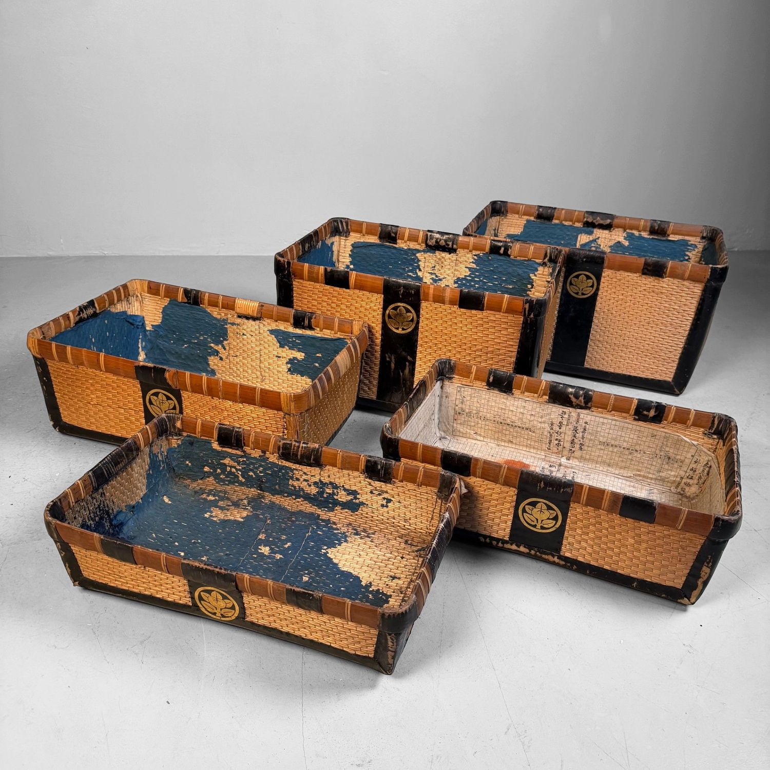 Japanse Set Gevlochten Kōri Opbergmanden, Tachibanamon, 1900s