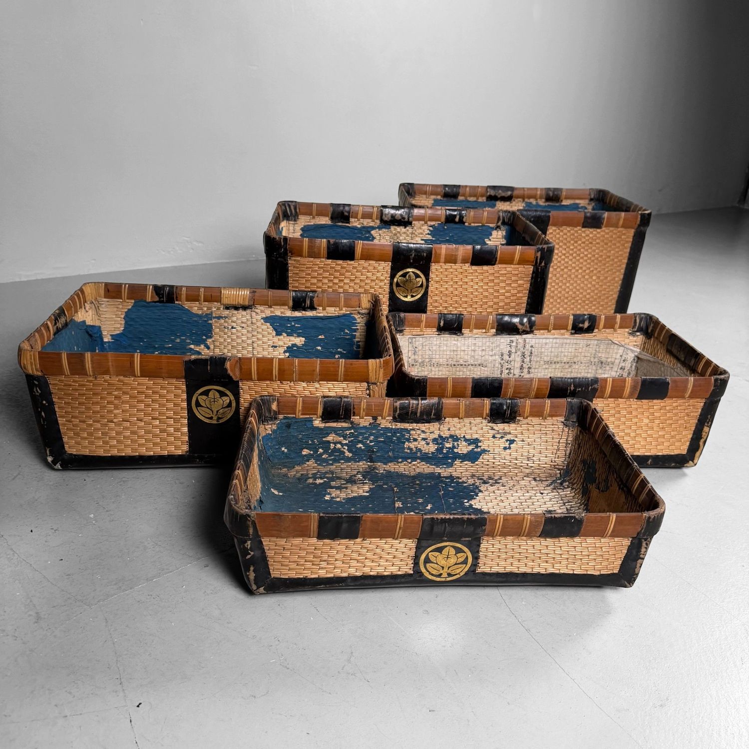 Japanse Set Gevlochten Kōri Opbergmanden, Tachibanamon, 1900s