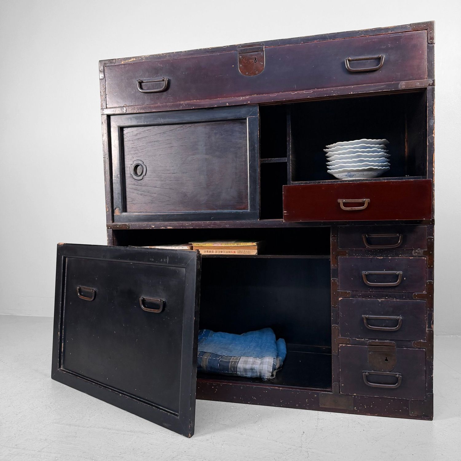 Japanese Mizuya Tansu Storage Cabinet, 1900s