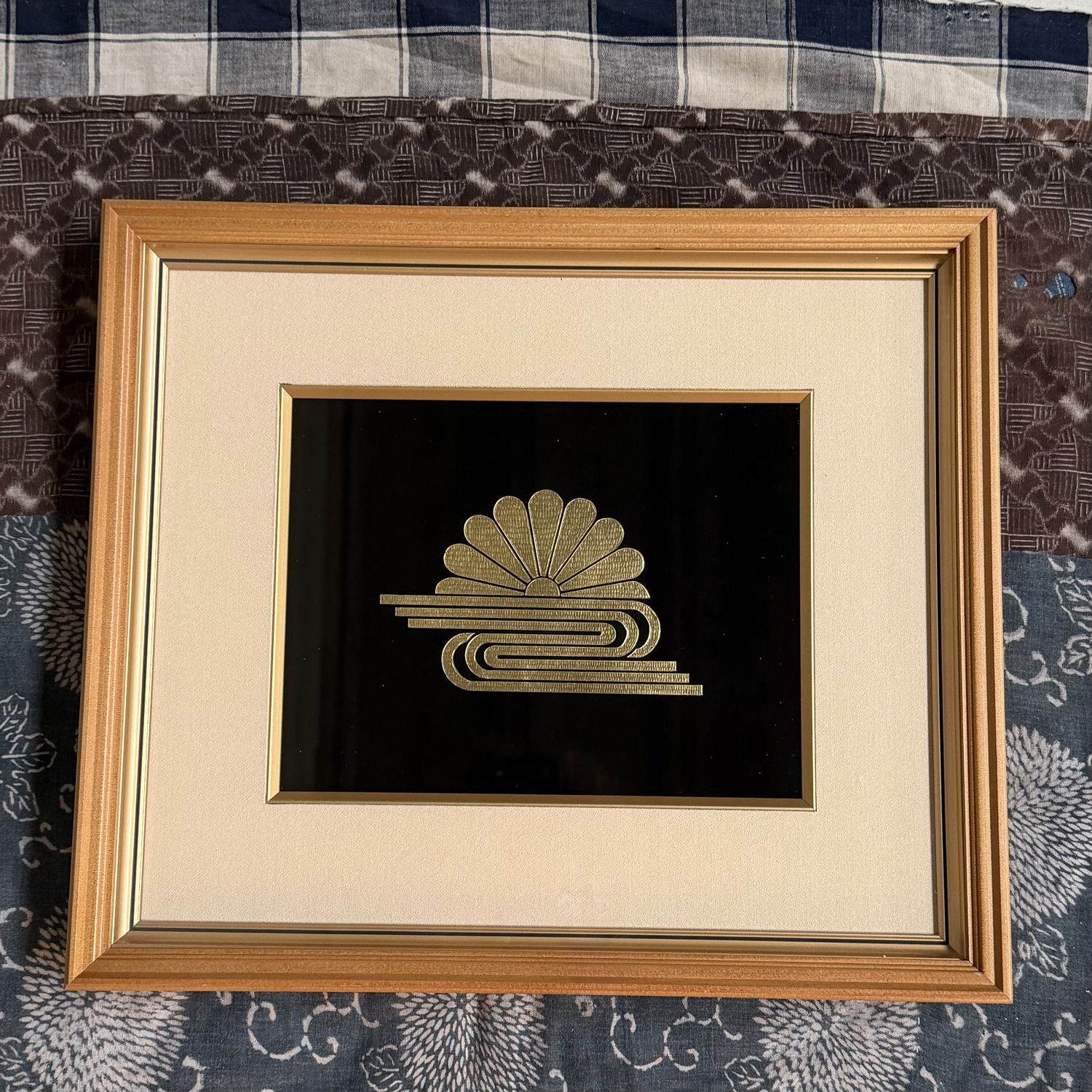 Wajima-nuri Lakwerk Wanddecoratie, Kikusui met Bladgoud, 1970s