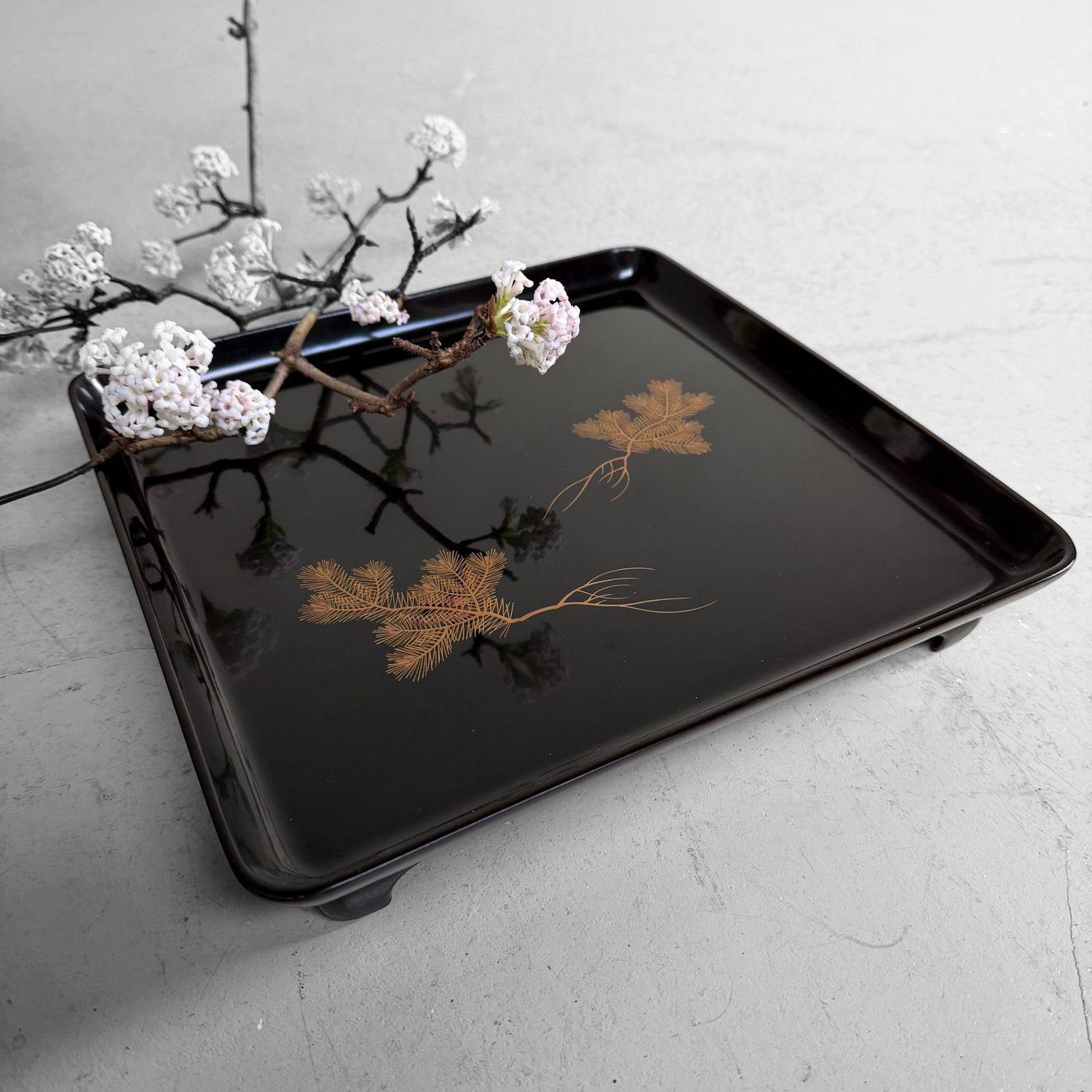 Japans Lakwerk Dienblad met Gouddecor, Ashitsuki-bon, 1936