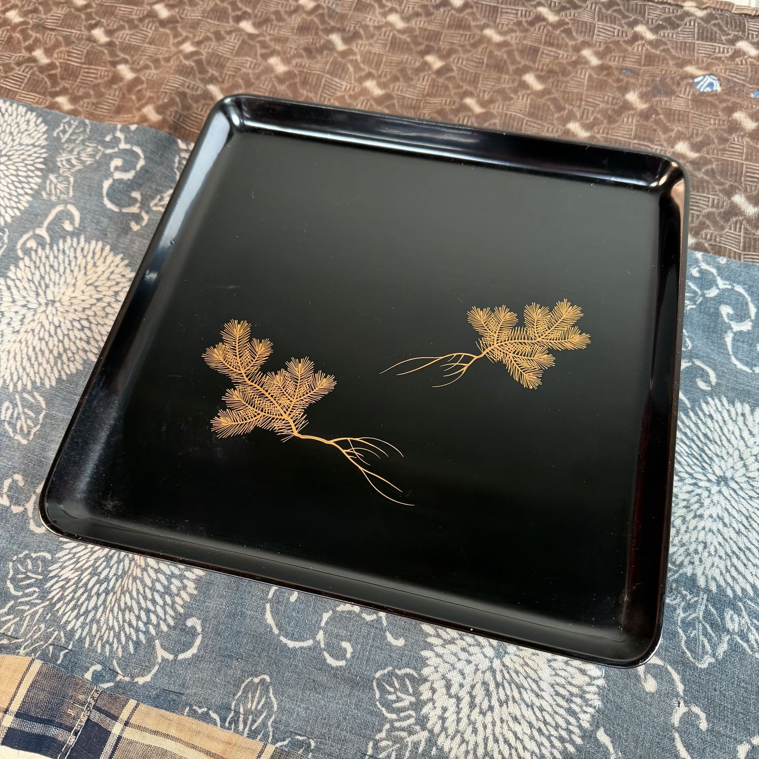 Japans Lakwerk Dienblad met Gouddecor, Ashitsuki-bon, 1936