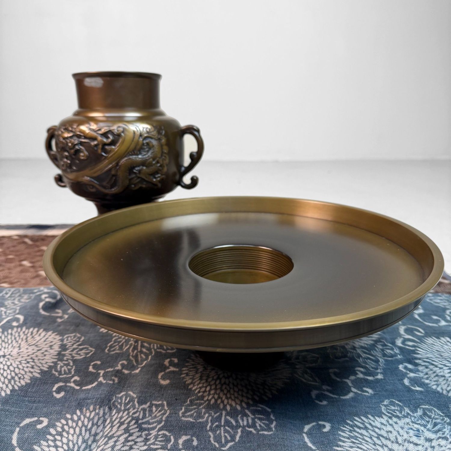Bronze “Usubata” Ikebana Vase, Dragon & Tiger, Japan, 1990s
