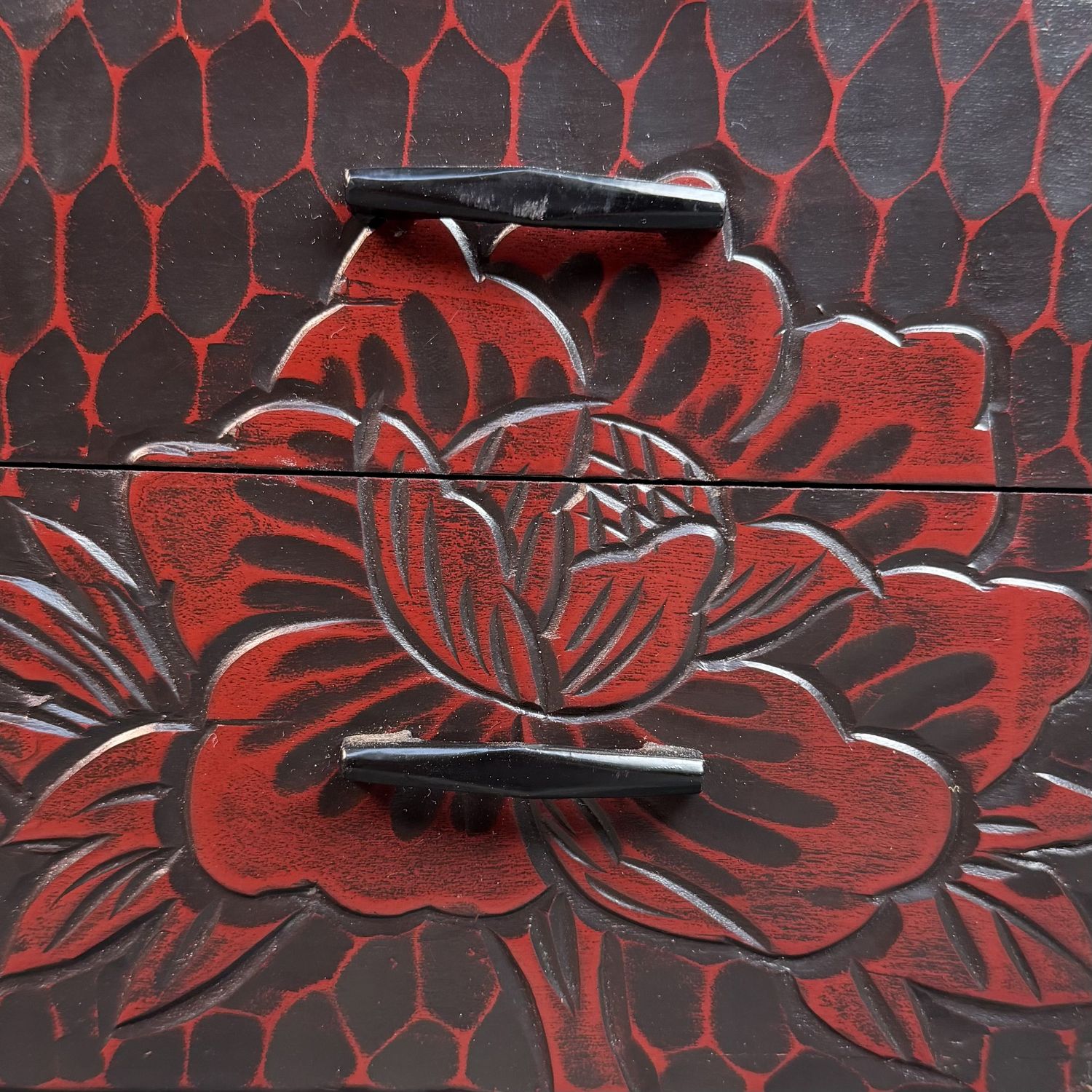Small Kamakura-bori Haribako “Peony”, Jewellery Chest, Japan, 1970s.