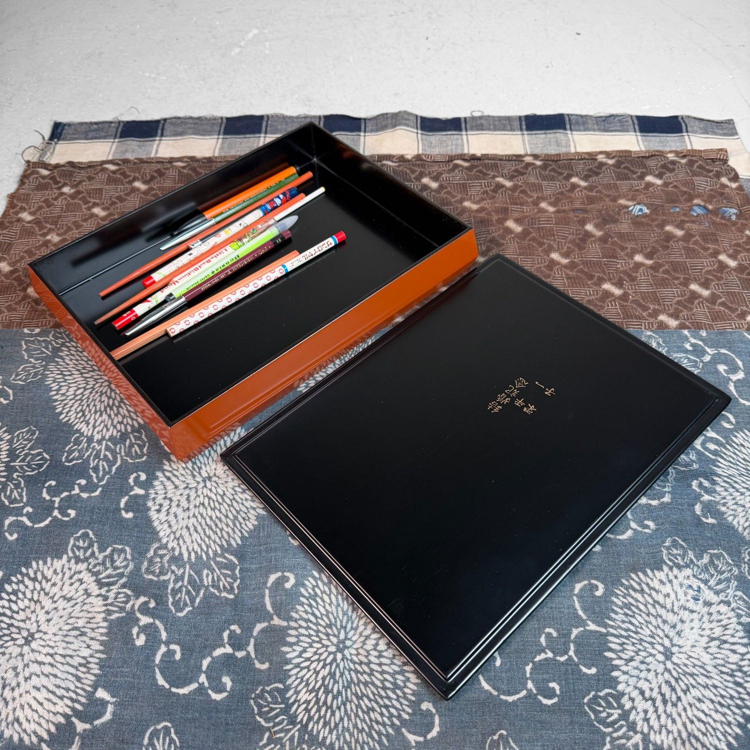 Japanse Lakwerk met Parelmoer, Wakasa-nuri Documentendoos, 1970s