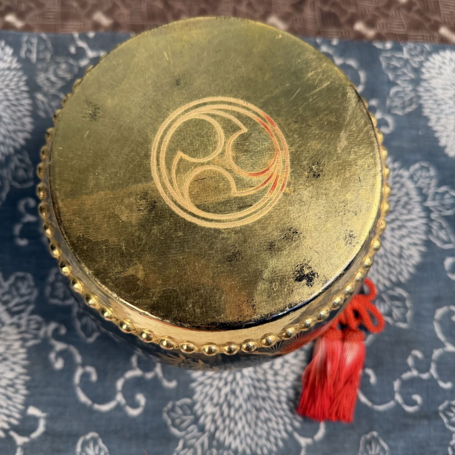 Japanese Decorative Taiko Drum with Gold Crane Motif, 1960s