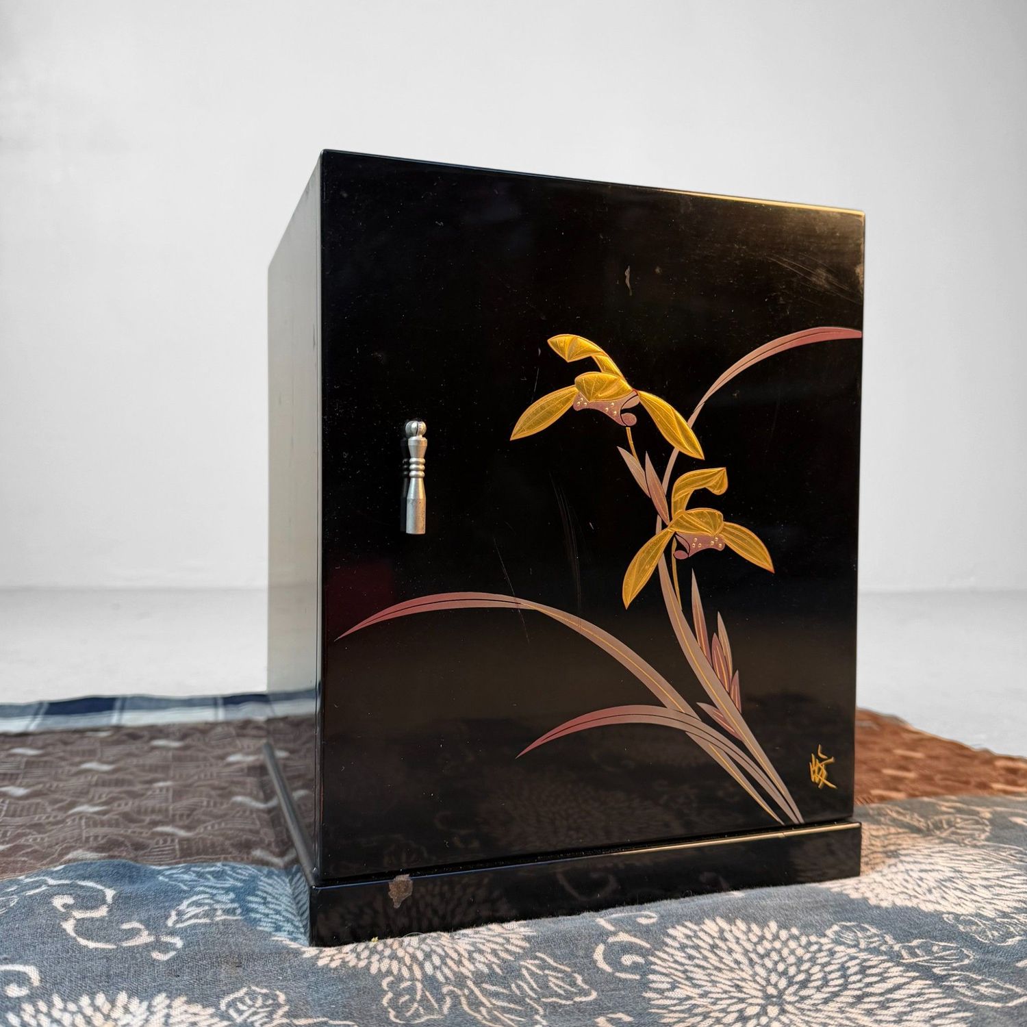 Japanese Vintage Lacquer Cabinet ‘Orchid’, 1980s