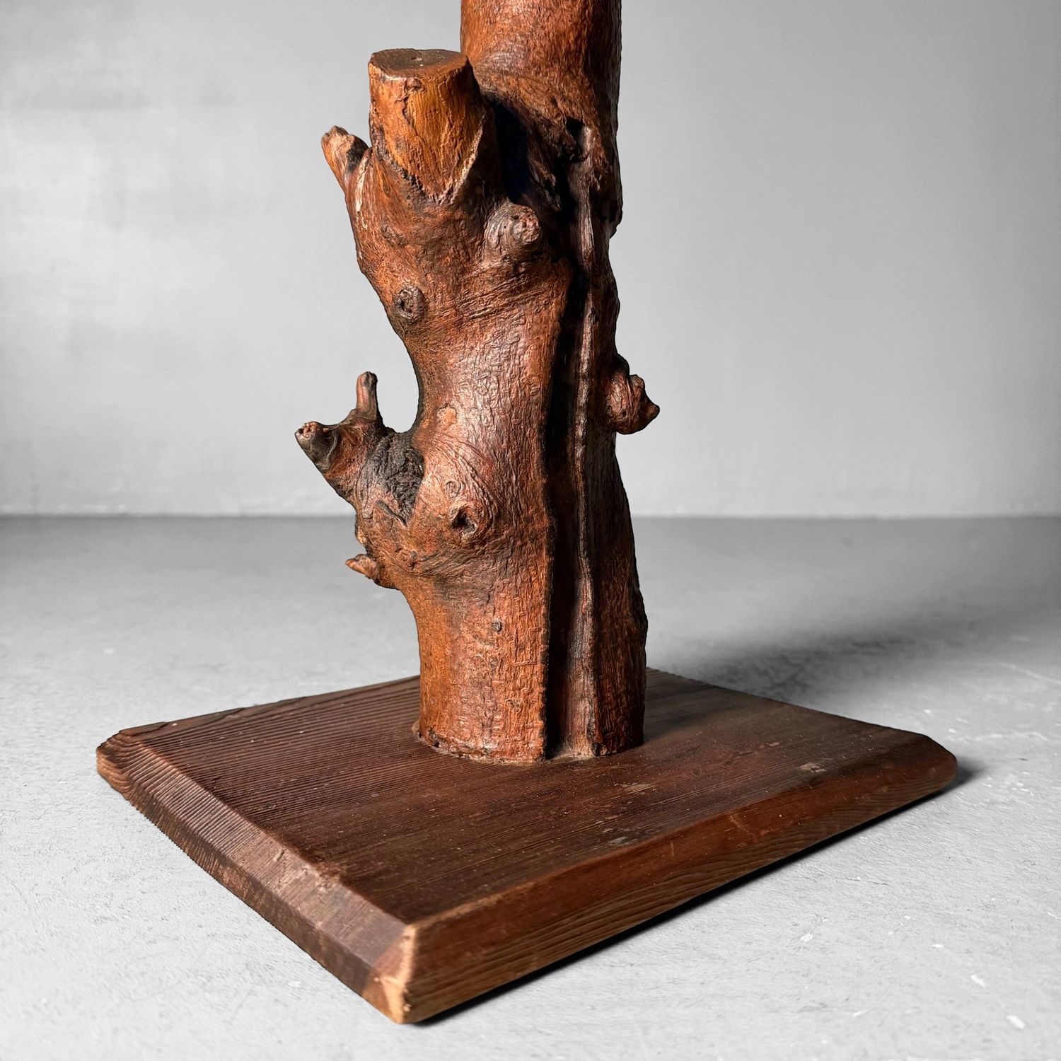 Organische Houten Japanse Kandelaar, 1920s