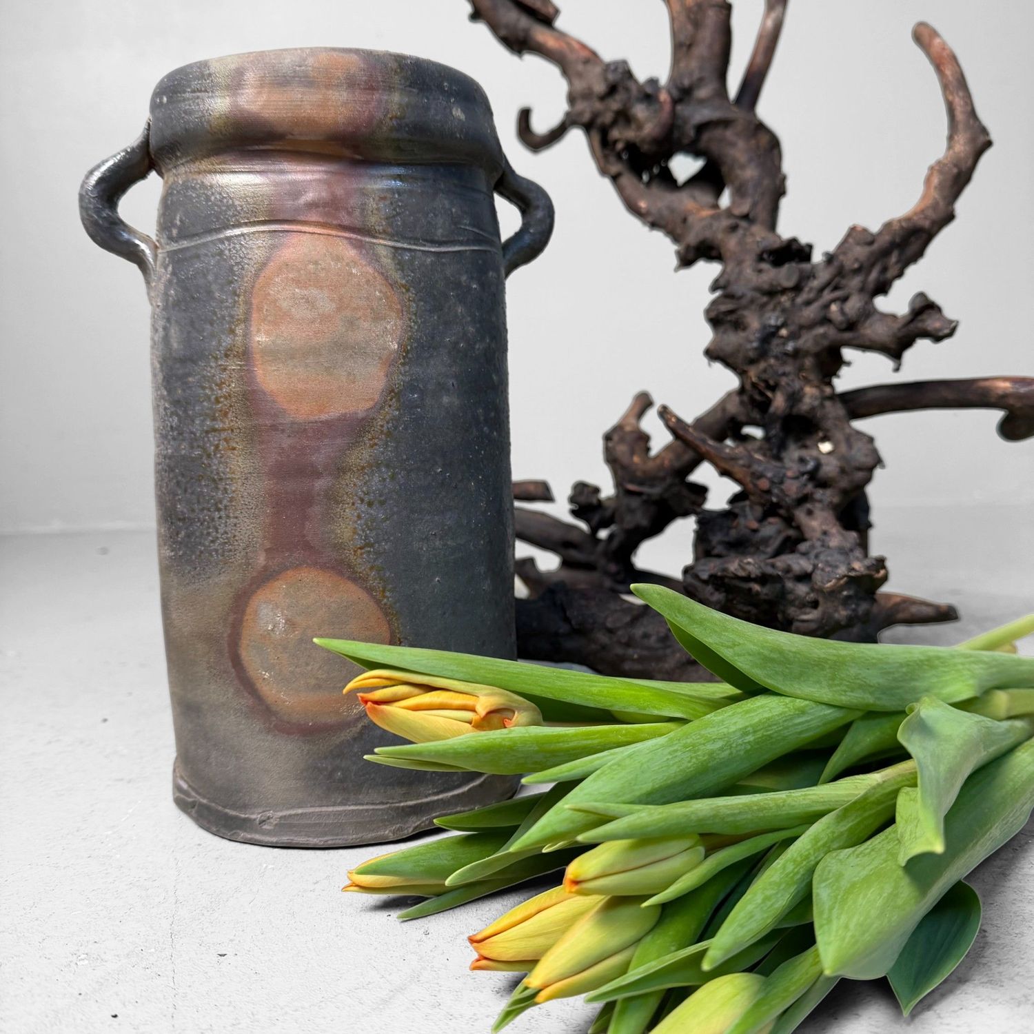 Organic Bizen Ikebana Vase (Hanaire) by Kurosawa Izumi, 1970s Organic Bizen Ikebana Vase (Hanaire) by Kurosawa Izumi, 1970s
