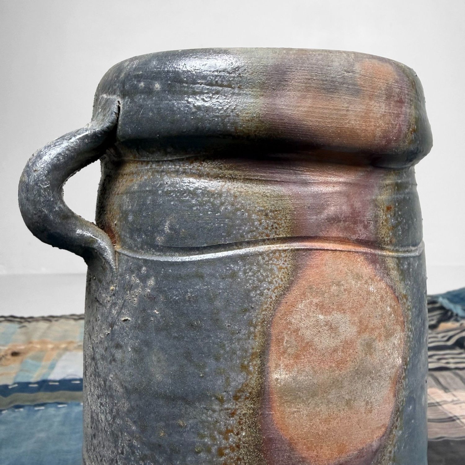 Organic Bizen Ikebana Vase (Hanaire) by Kurosawa Izumi, 1970s Organic Bizen Ikebana Vase (Hanaire) by Kurosawa Izumi, 1970s