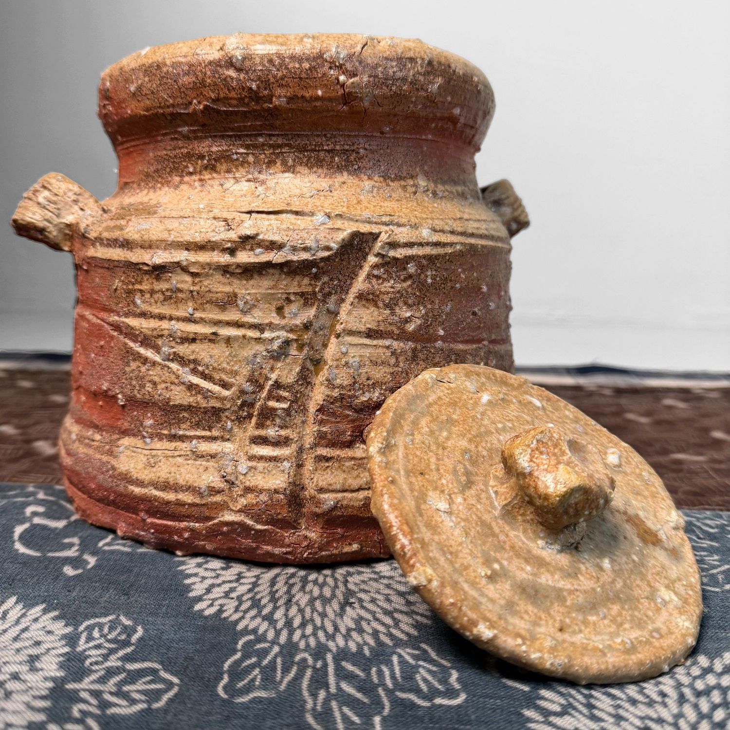 Shigaraki Theeceremonie Waterpot, Japans Interieuraccent, 1970s