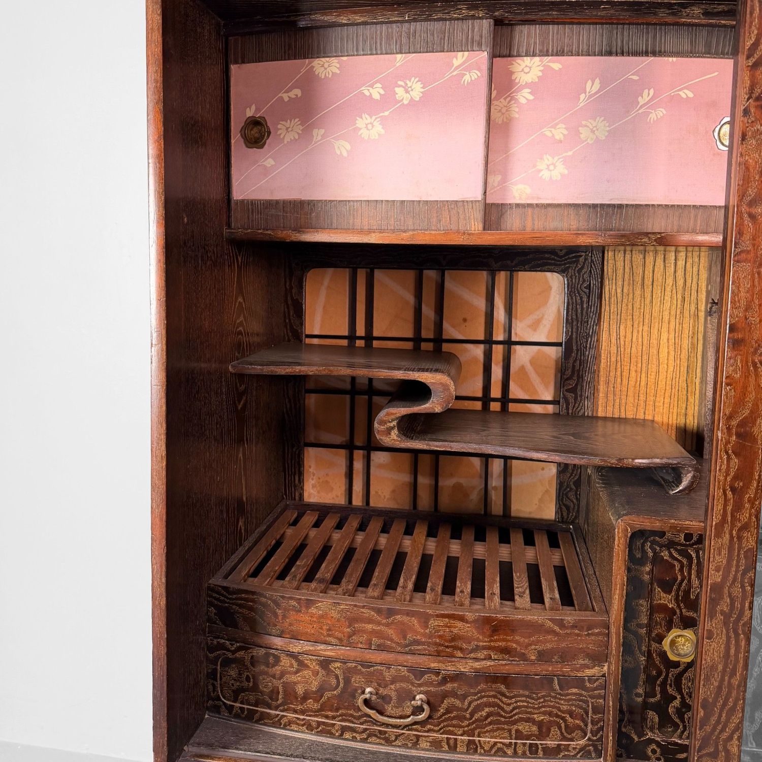 Japanse Chadansu Theekast, Zeldzame Keyaki Displaykast, jaren 20