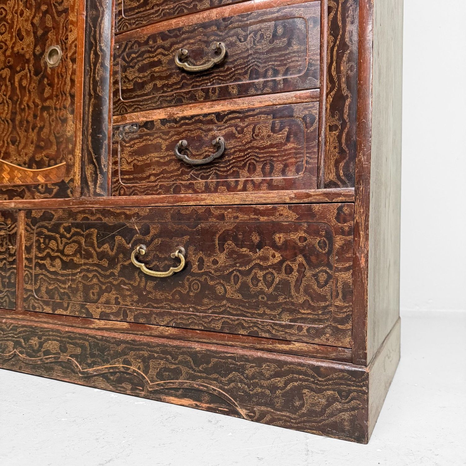 Japanse Chadansu Theekast, Zeldzame Keyaki Displaykast, jaren 20