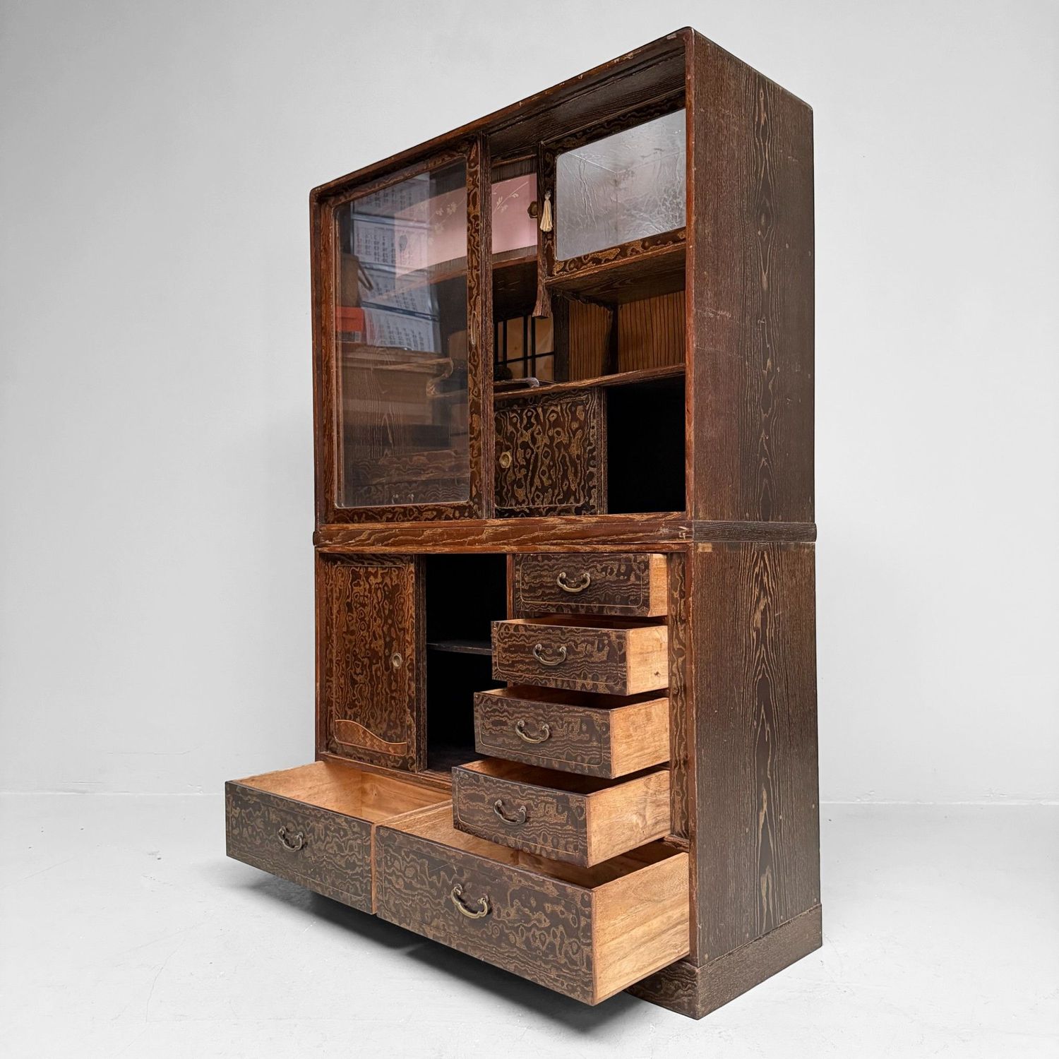 Japanse Chadansu Theekast, Zeldzame Keyaki Displaykast, jaren 20
