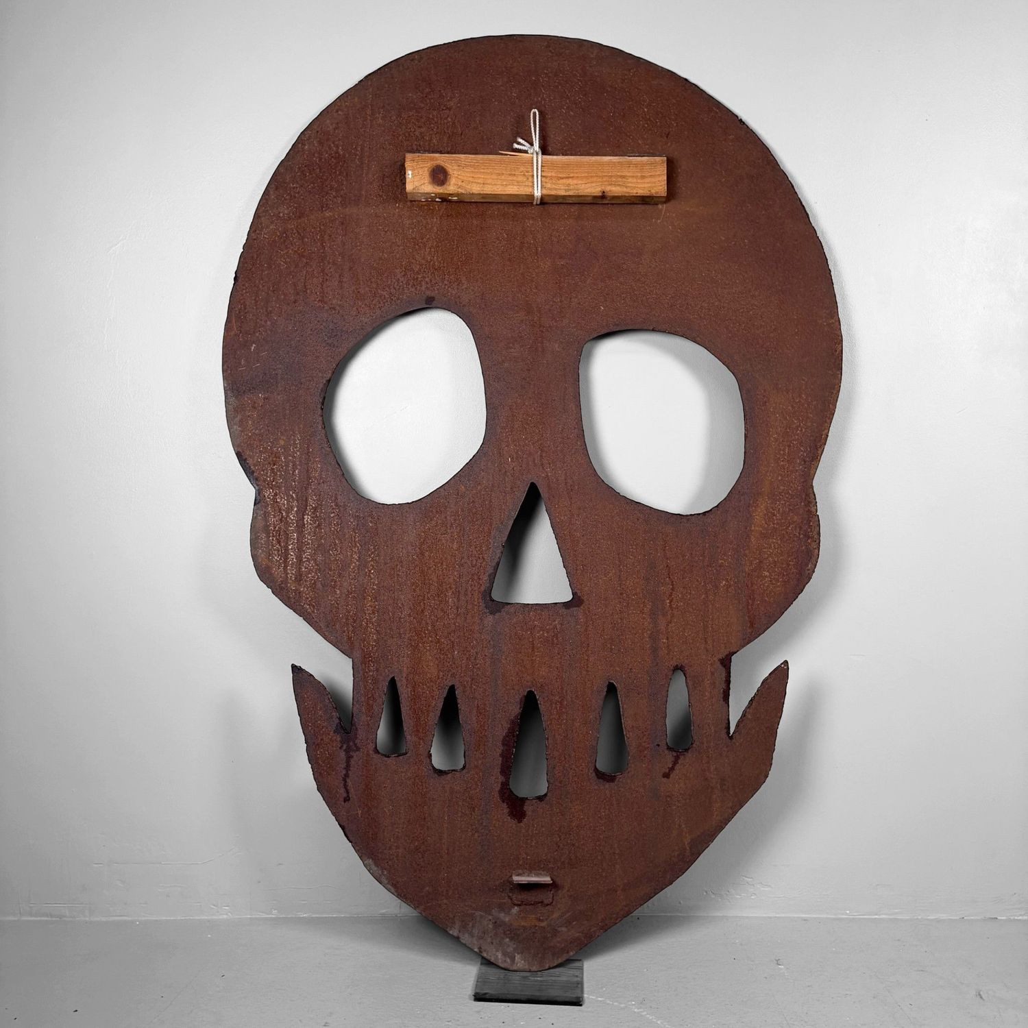 Monumentale Stalen 'Skull' Wanddecoratie, jaren 1990
