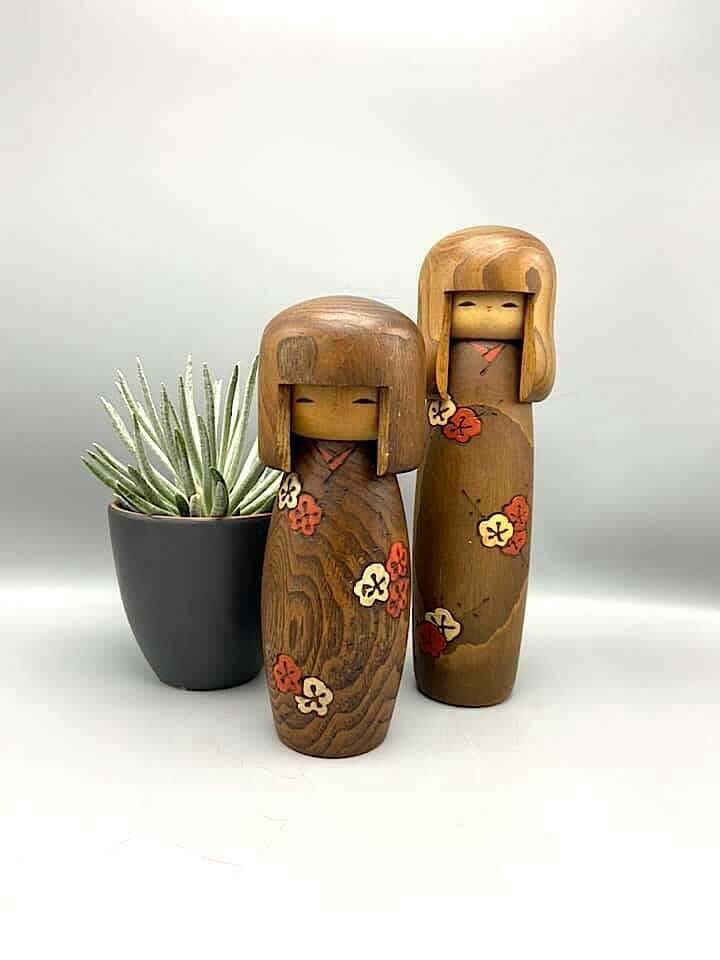 Vintage Sōsaku Kokeshi door Usaburō Okamoto, ca. 1960–1980 Vintage Sōsaku Kokeshi door Usaburō Okamoto, ca. 1960–1980