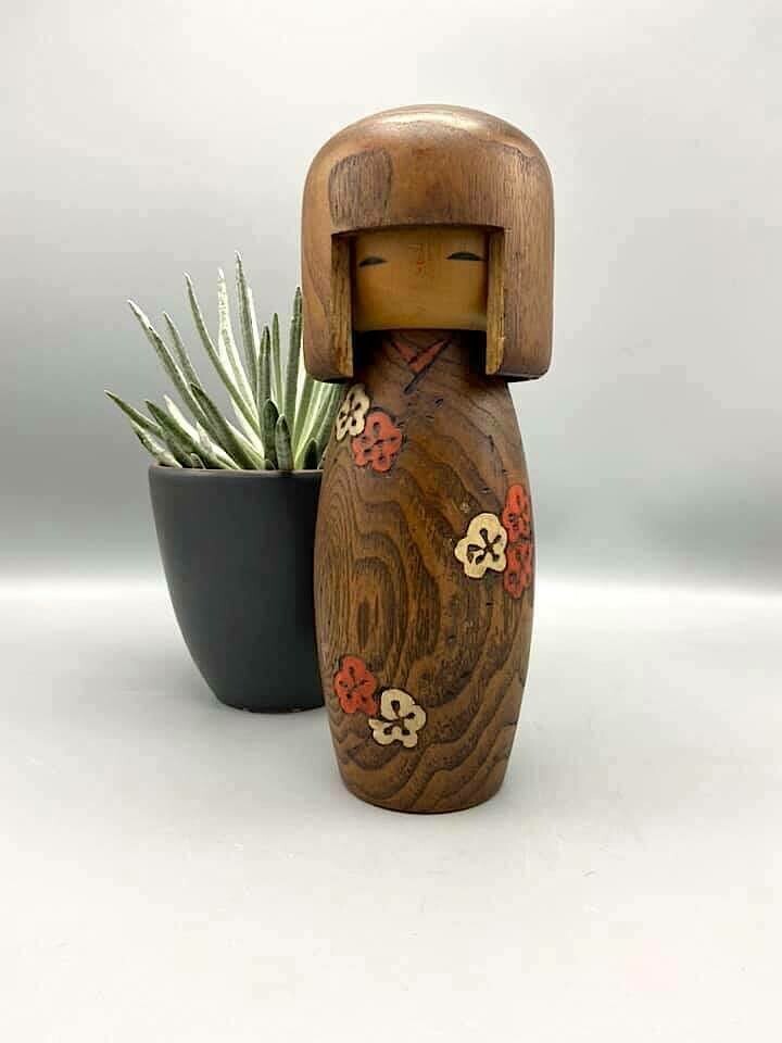 Vintage Sōsaku Kokeshi door Usaburō Okamoto, ca. 1960–1980 Vintage Sōsaku Kokeshi door Usaburō Okamoto, ca. 1960–1980