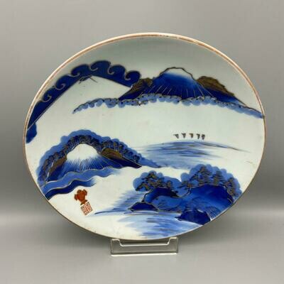 Antiek Japans Arita Hizen Bord met Berglandschap, Meiji-periode