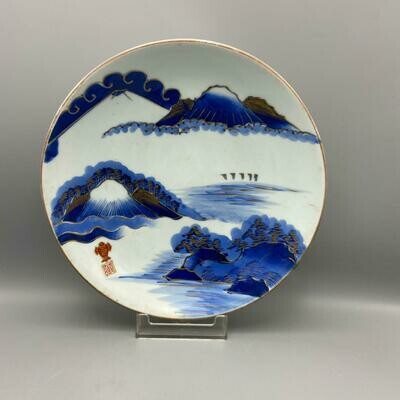 Antiek Japans Arita Hizen Bord met Berglandschap, Meiji-periode