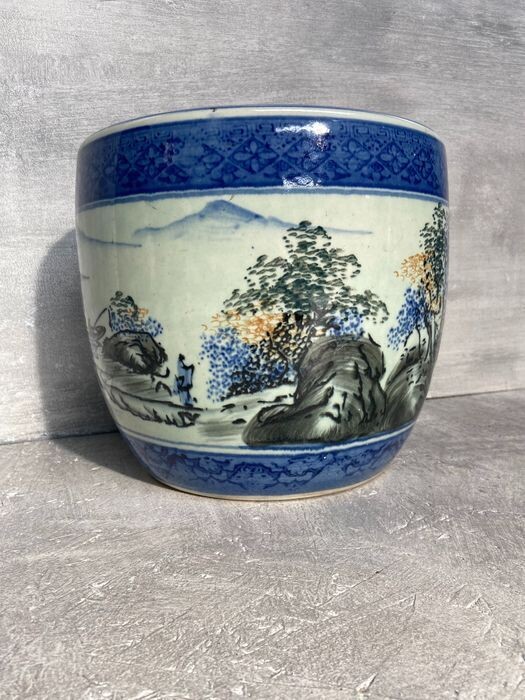 Antieke Japanse Keramische Hibachi met Berglandschap, ca. 1920