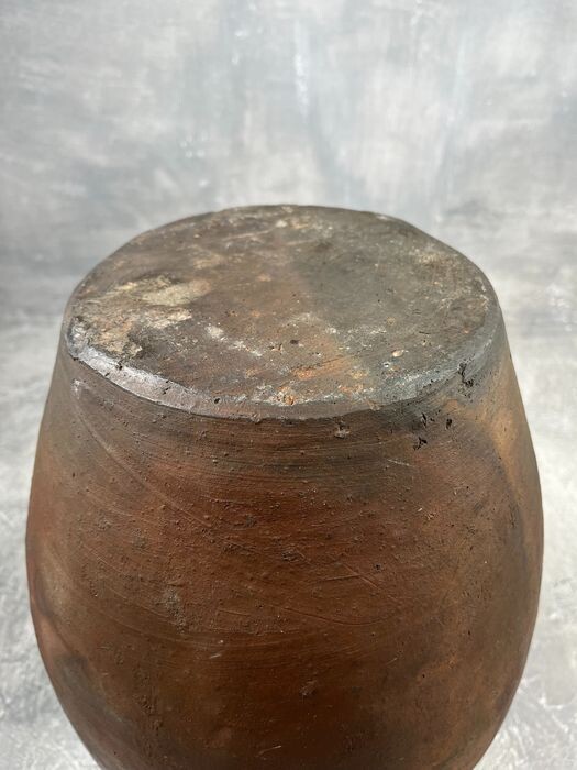Antieke Japanse Chatsubo Theepot in Steengoed, Meiji-periode, 1868–1912 Antieke Japanse Chatsubo Theepot in Steengoed, Meiji-periode, 1868–1912