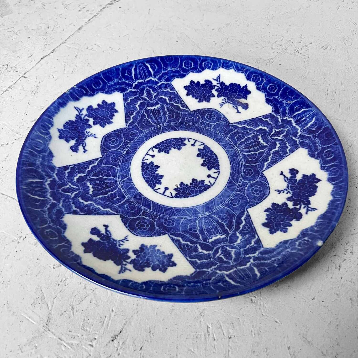 Imari ware Sometsuke Blue and White Porcelain Plate Japan.