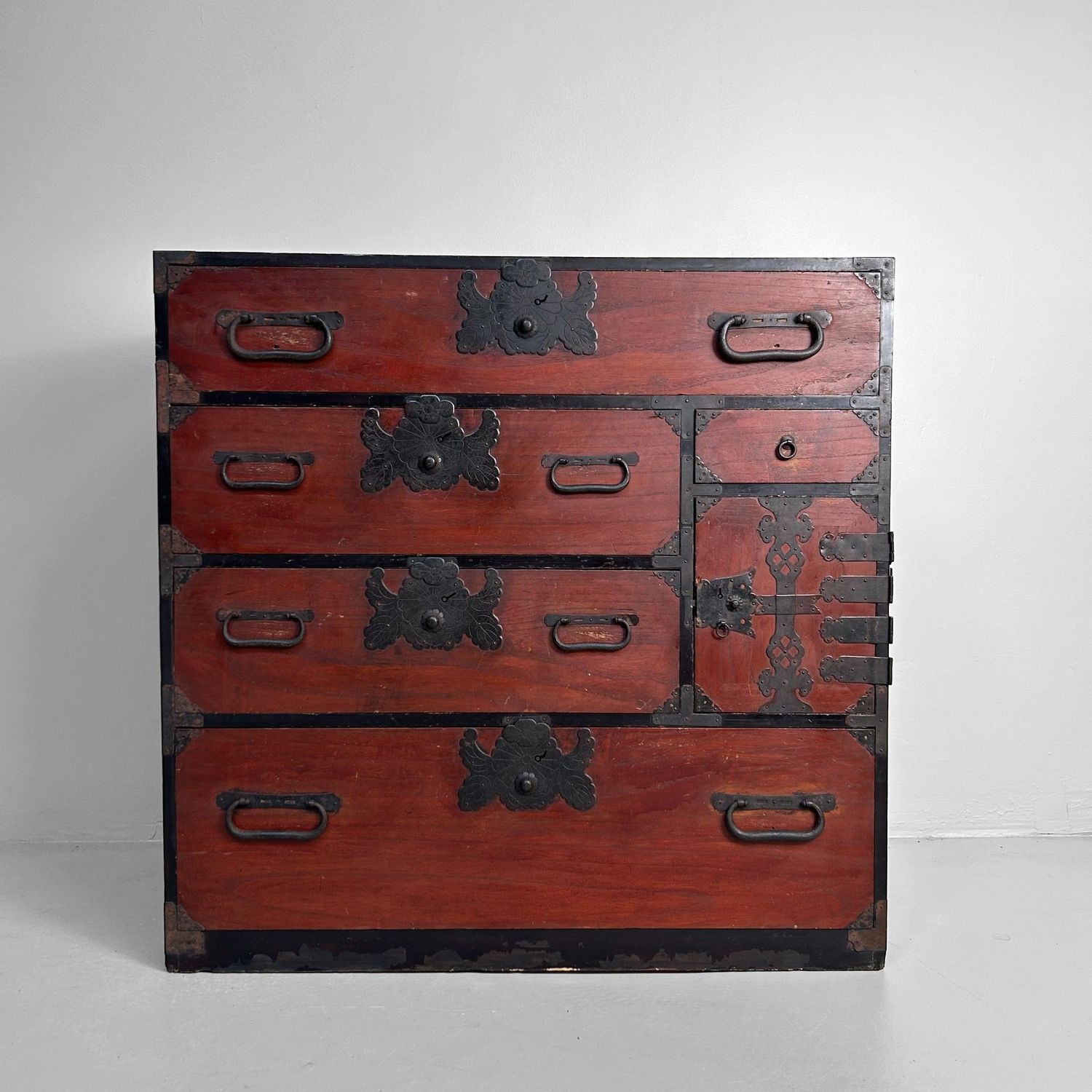 Traditional Japanese Tansu Storage Cabinet, Meiji Period.