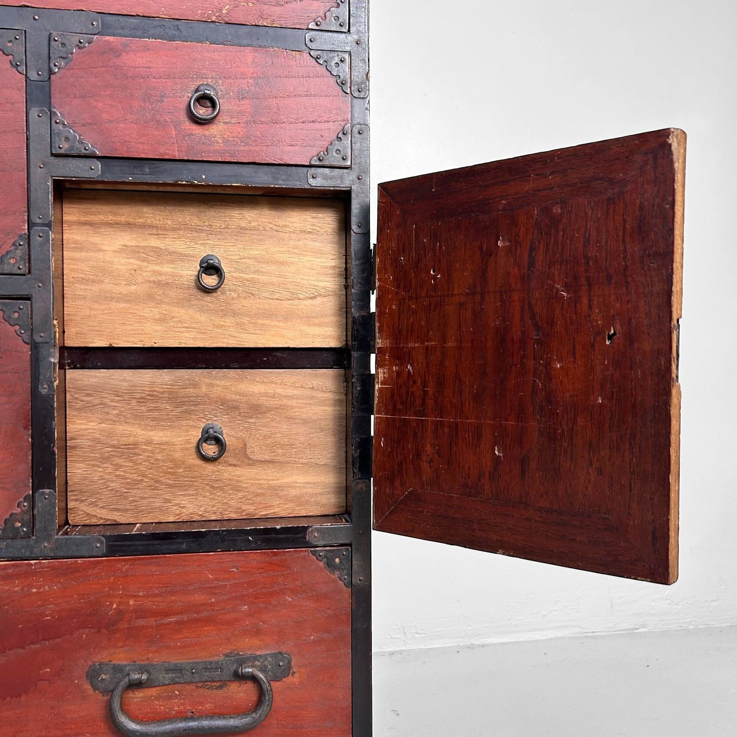Traditional Japanese Tansu Storage Cabinet, Meiji Period.