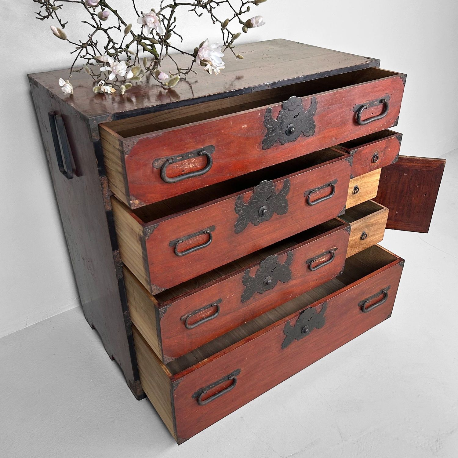 Traditional Japanese Tansu Storage Cabinet, Meiji Period.