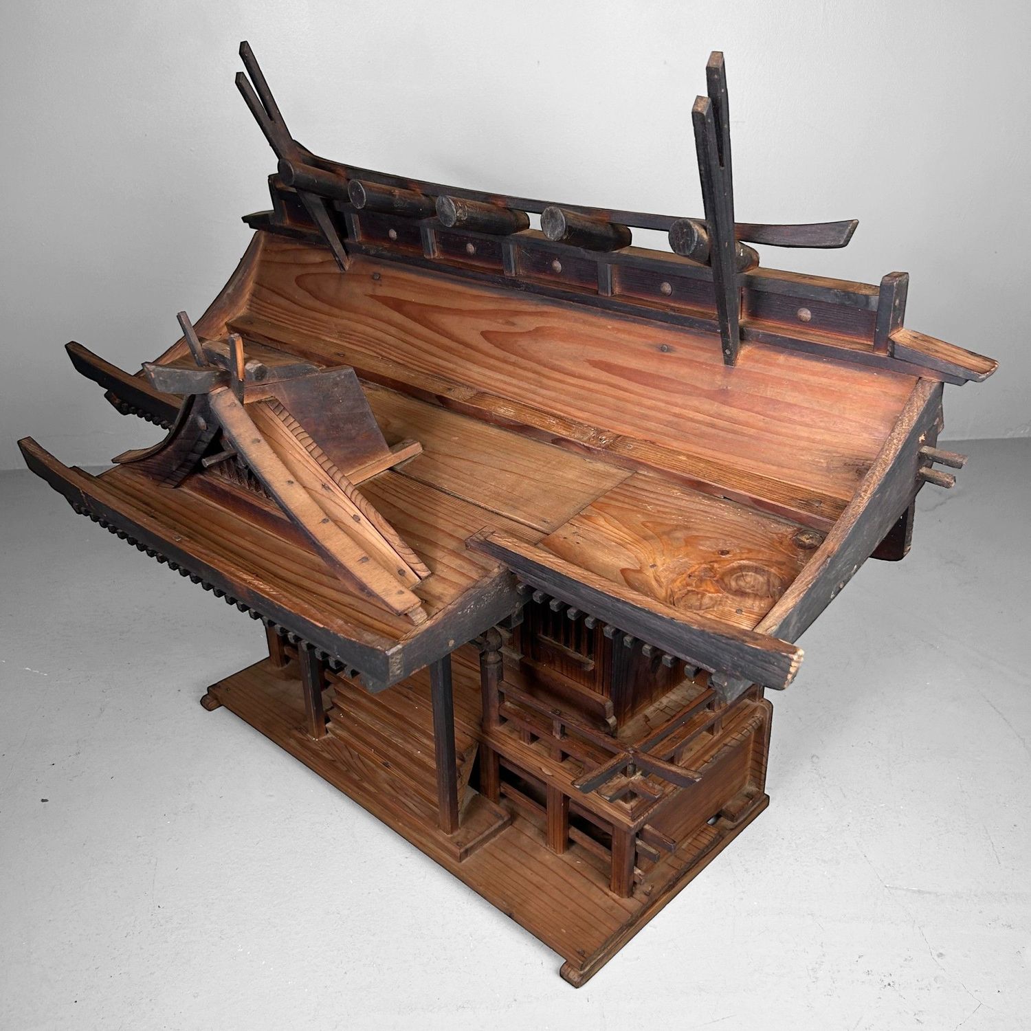 Rare Meiji-Era Kamidana – Japanese Shinto Shrine (c. 1868–1912)