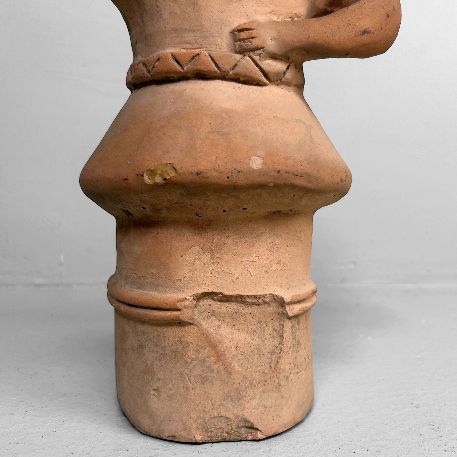 Haniwa Terracotta Beeld – Japanse Waterdraagster, Miyazaki, jaren '40