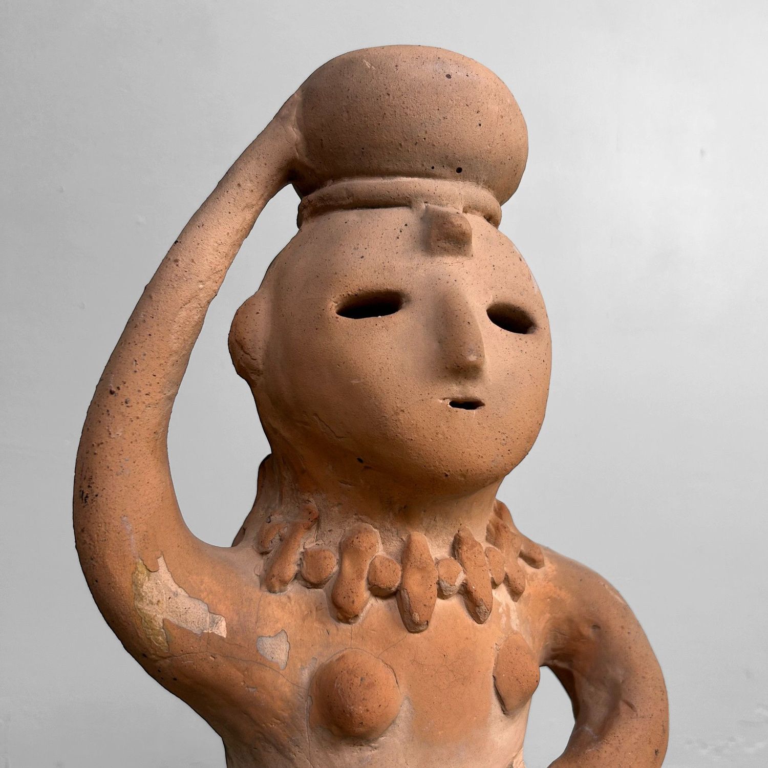 Haniwa Terracotta Beeld – Japanse Waterdraagster, Miyazaki, jaren '40