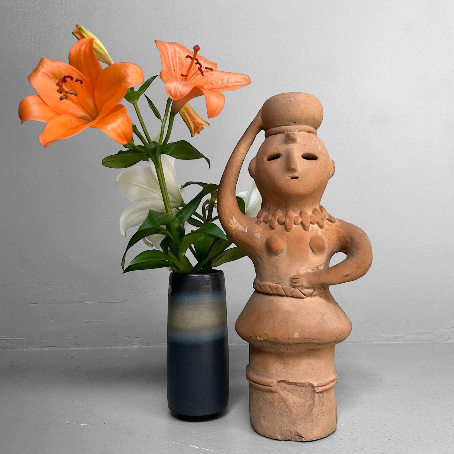 Haniwa Terracotta Beeld – Japanse Waterdraagster, Miyazaki, jaren '40