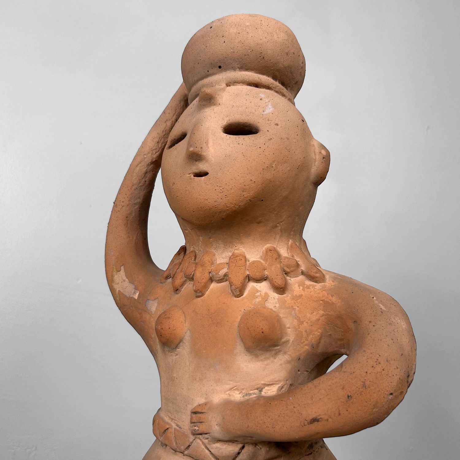 Haniwa Terracotta Beeld – Japanse Waterdraagster, Miyazaki, jaren '40