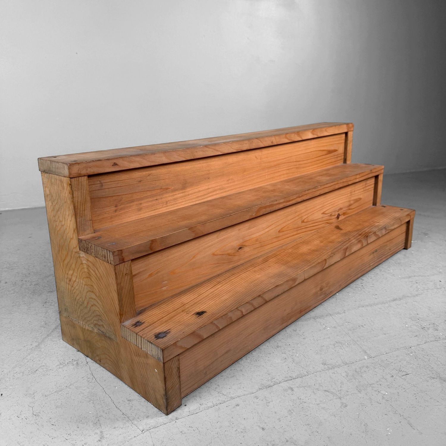 Japans Houten Displayrek, Drie Niveaus, Minimalistisch, 1960s