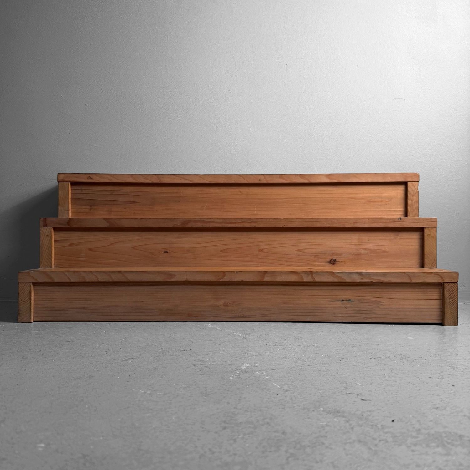 Japans Houten Displayrek, Drie Niveaus, Minimalistisch, 1960s