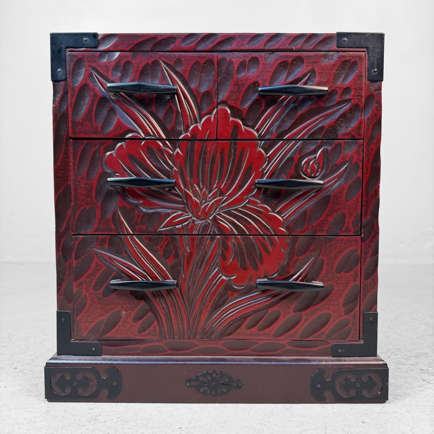 Kamakura-bori Haribako ‘Iris’, Jewellery Chest, Japan, 1980s