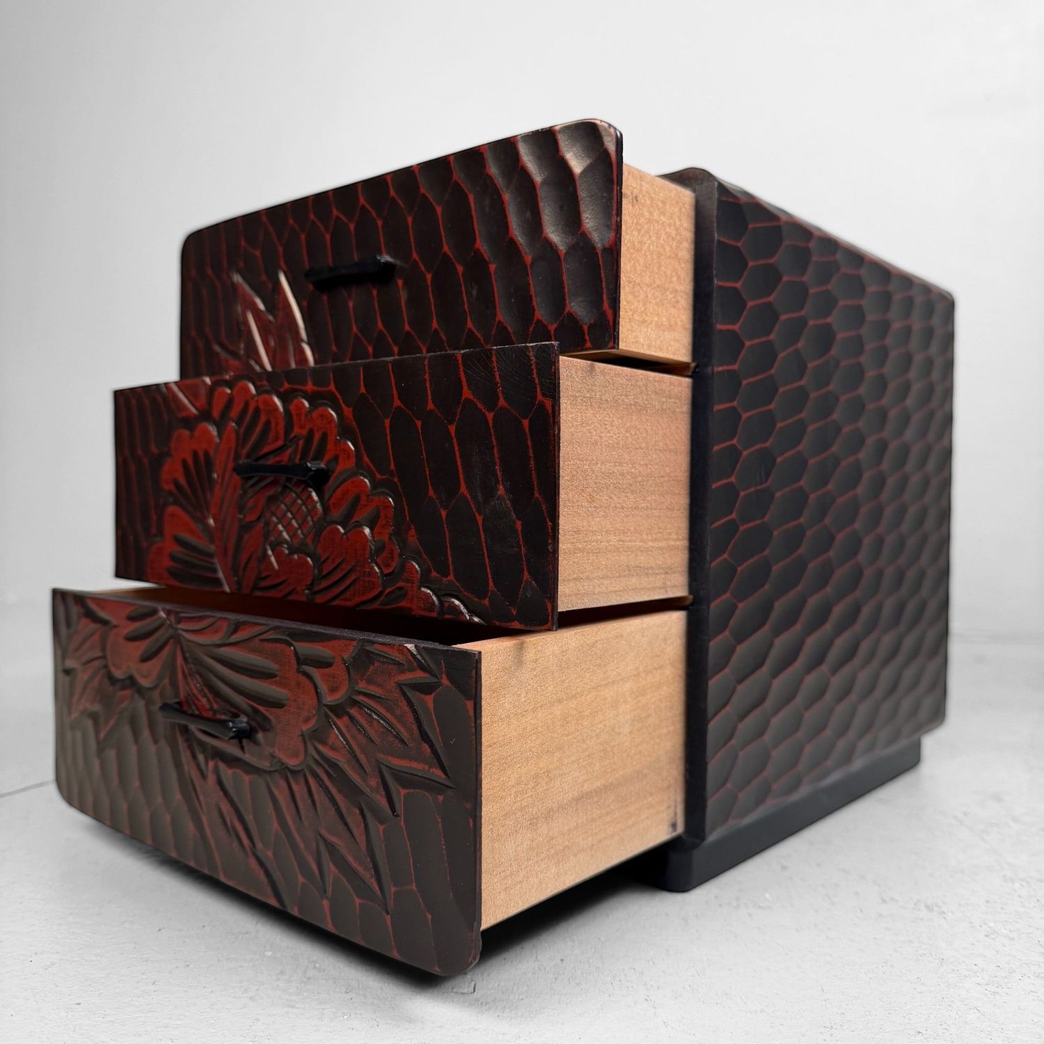 Kamakura-bori Haribako ‘Peony’, Jewellery Cabinet, Japan, 1970s
