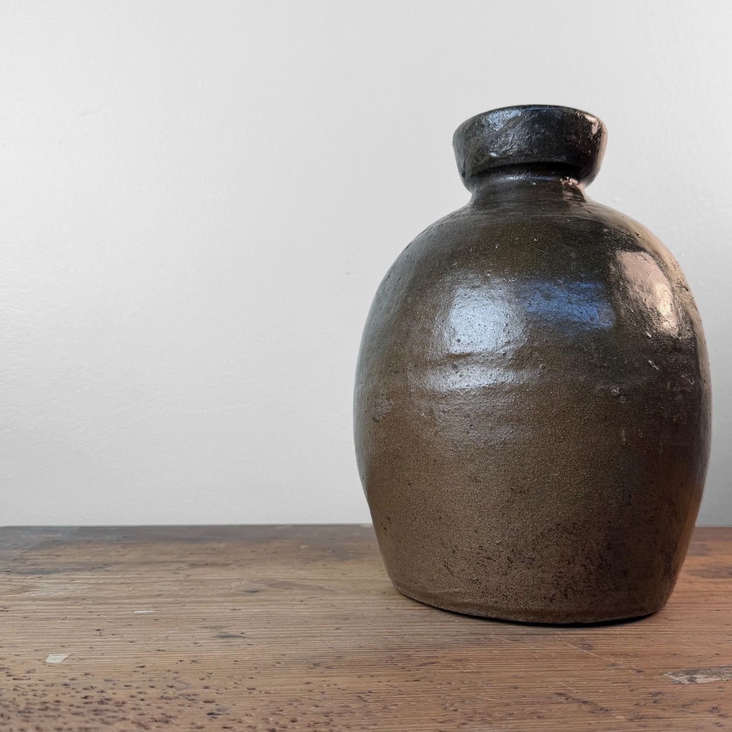 Japanse Tsubo Voorraadpot, Donker Geglazuurd Aardewerk, 1890s