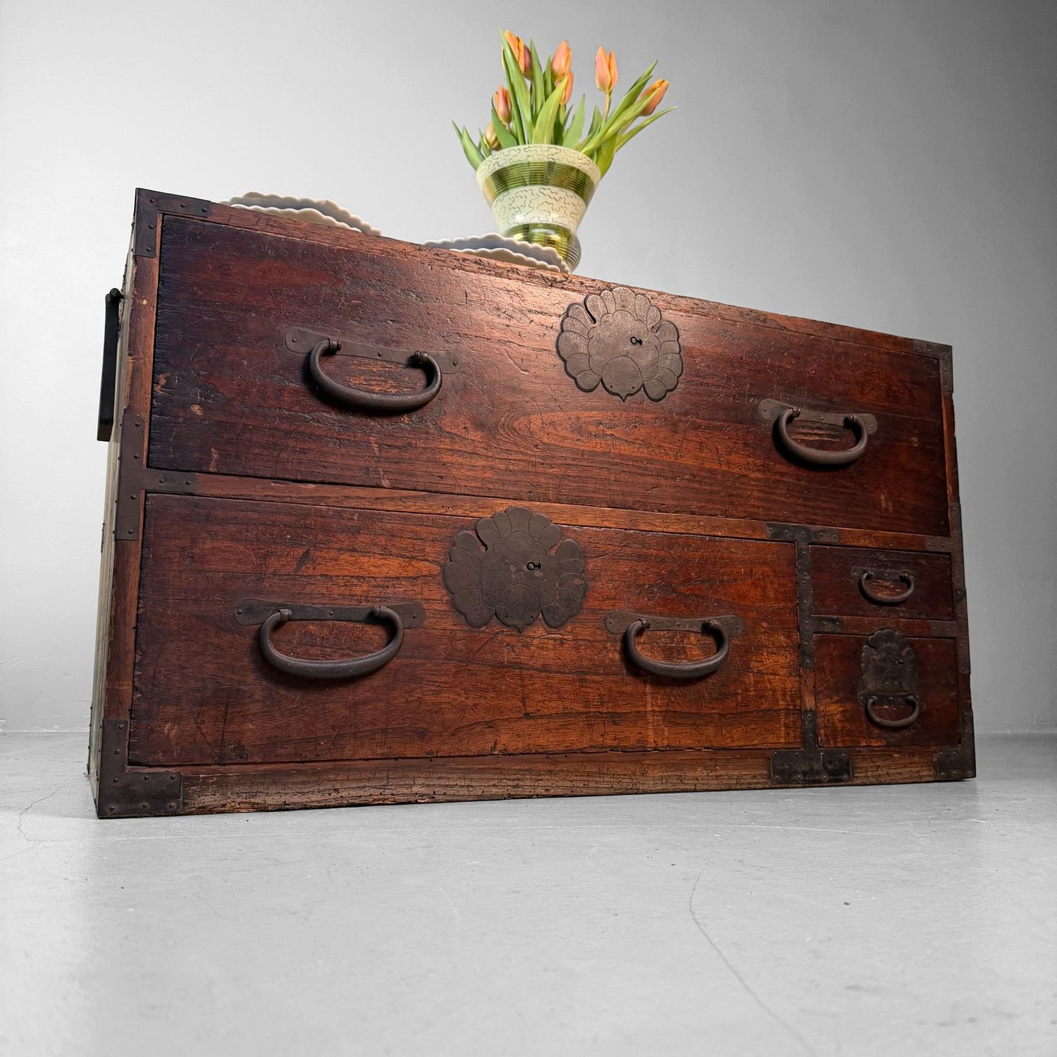 Japanese Tansu Chest, Storage & Display Piece, 1910s